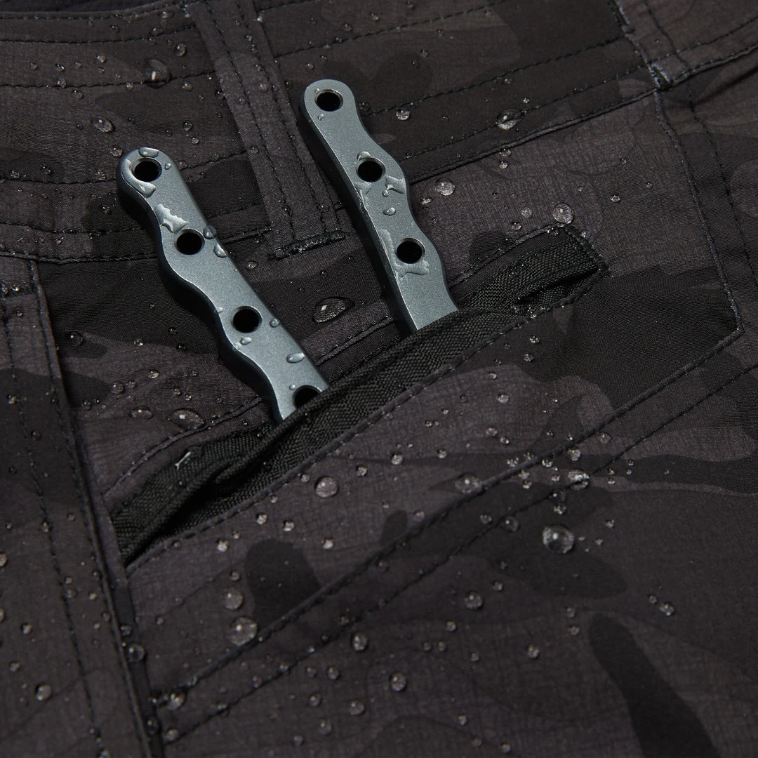 Apparel Sharkskin Elite Fishing Shorts Mens 7 Apparel Sharkskin Elite Fishing Shorts Mens