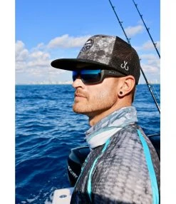 Pelagic Fishing Sunglasses Pursuit - Polarized Mineral Glass™